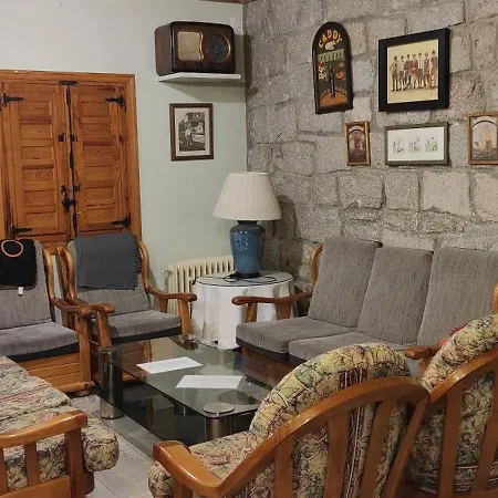 Complejo Rural Yebras Villa Mataelpino Buitenkant foto